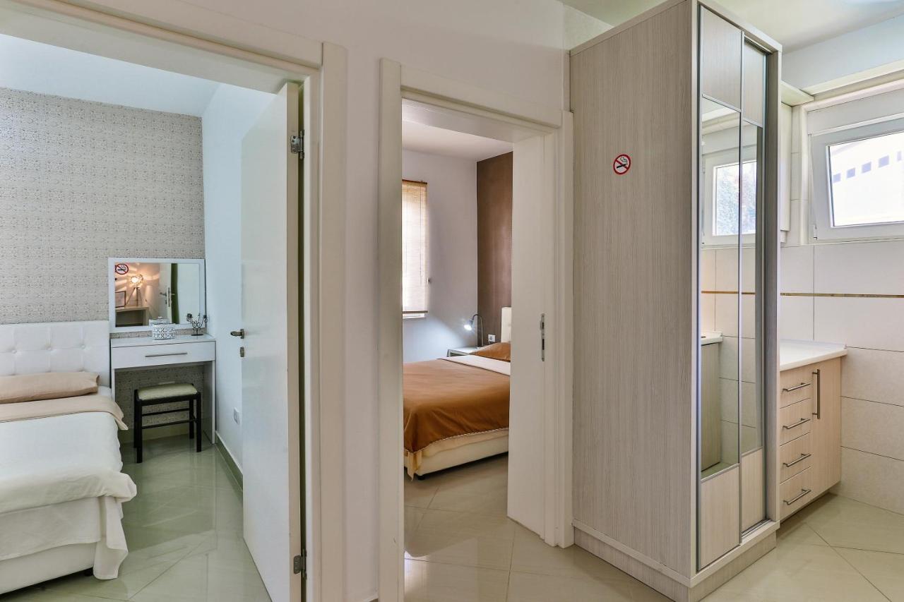 Zelen Lux Apartment Сутоморе Екстериор снимка