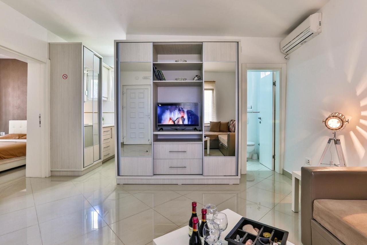 Zelen Lux Apartment Сутоморе Екстериор снимка
